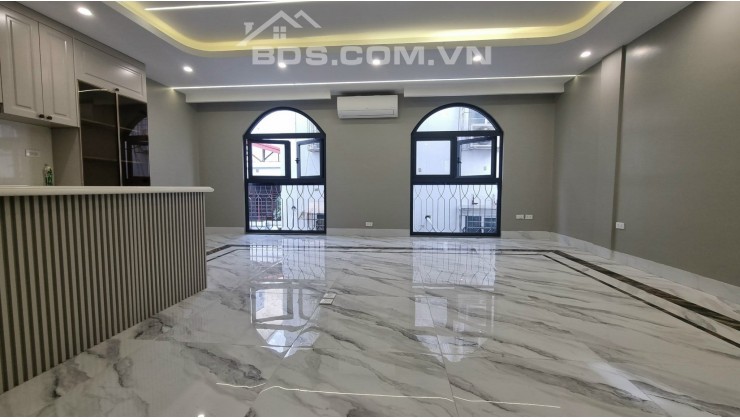 CỰC HIẾM ĐỈNH ĐẸP ĐẮC ĐỊA VÀI BƯỚC RA MP NGUYỄN CHÍ THANH KD ĐỈNH THANG MÁY 65m2 MTIỀN 6.6m hơn 19 tỷ